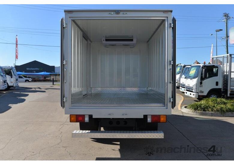 caption HYUNDAI EX6