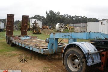 (3377) 1976 Freighter Bogie Low Loader (REDUCED PRICE) (Maryborough, VIC) (3377) 1976 Freighter Bogie Low Loader (REDUCED PRICE) (Maryborough, VIC)