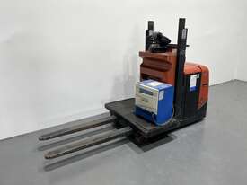 BT Electric Pallet Jack - picture2' - Click to enlarge