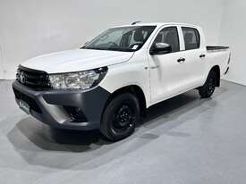2019 Toyota Hilux Workmate Petrol - picture0' - Click to enlarge