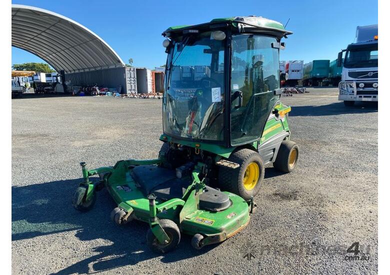 Used 2017 John Deere 1585 TERRAINCUT Tray Truck in , - Listed on Machines4u