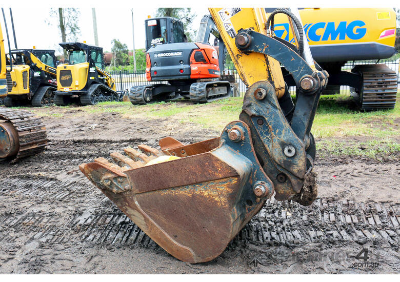 caption 2018 Hyundai Excavator 14T + GP Bucket, Good Condition! NSW
