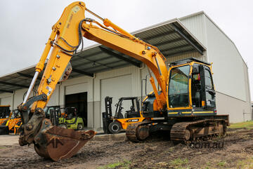 2018 Hyundai Excavator 14T + GP Bucket, Good Condition! NSW