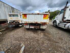 1989 Nissan    4x2 Tipper - picture0' - Click to enlarge