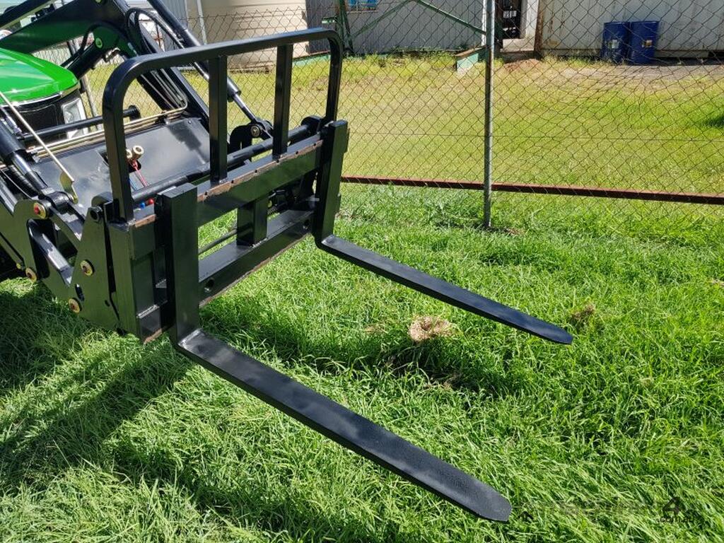 New Agking AgKing Tractor Pallet Forks TZ6PF Built for Tough Jobs