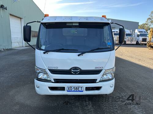 2013 Hino 300 (4x2) Tray Truck (Ex-Council)