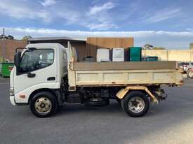 2014 Hino 300 series Tipper - picture2' - Click to enlarge