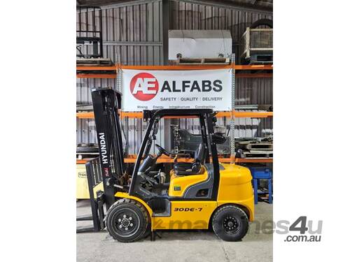 ALFABS- NEW Hyundai 3T Forklift Diesel 30D-9E 