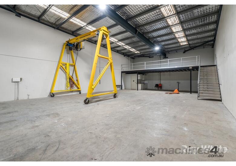 caption JDN MONOCRANE SINGLE GIRDER PORTAL CRANE 2T