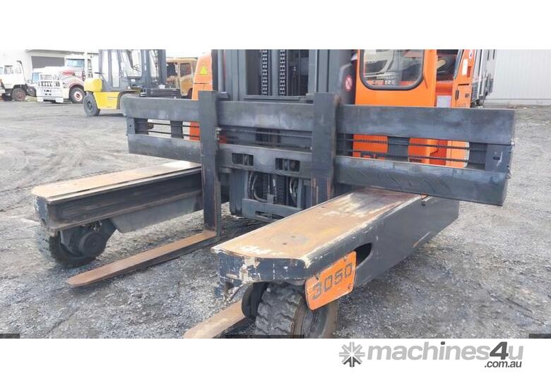 caption Hubtex All directional Forklift - Hire