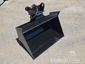 Unused GIYI Hydraulic Tiltiing Bucket to suit 5T Excavator  - picture0' - Click to enlarge