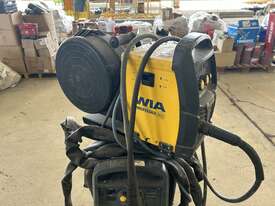 WIA Weldmatic 350 welder and W67 wire feeder - picture1' - Click to enlarge