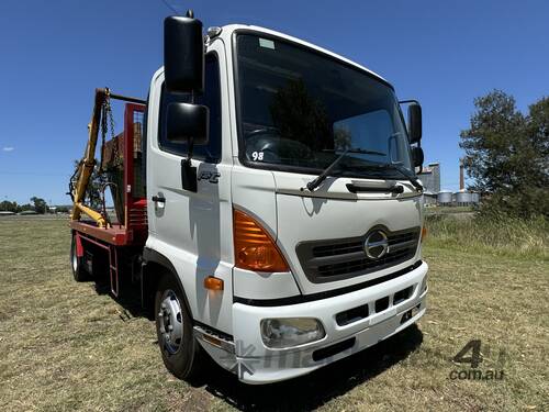 Hino 500 Series FC1022 4x2 Skip Bin Truck.