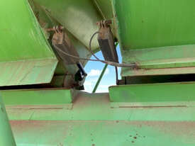 (8840) Riteway seed & super unit -  ( NOTE NO BUYERS PREMIUM ) (Nurom, SA) - picture1' - Click to enlarge