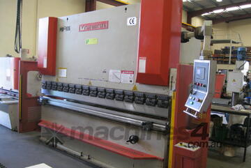 SHAW - PB-135B Hydraulic Pressbrake 135T x 3200mm with Guarding