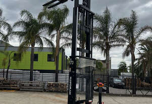 Hyworth 1.4T Walkie Reach Stacker 4.5m lift