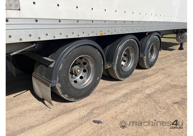 caption 2006 Vawdrey VB S3 Tri Axle Refrigerated Pantech Trailer