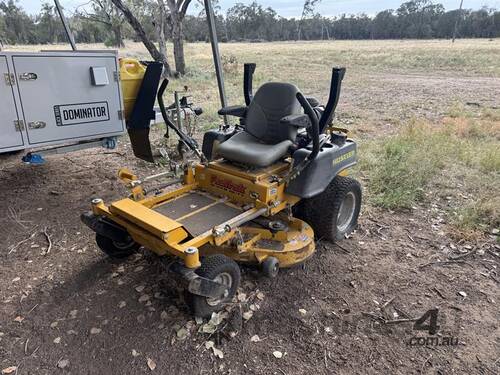 caption HUSTLER Fast Trak Zero Trun Mower