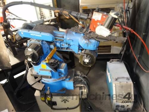 Yaskawa Motoman NX100 CNC Robotic Welding Cell- High-Performance, Fully Enclosed System!