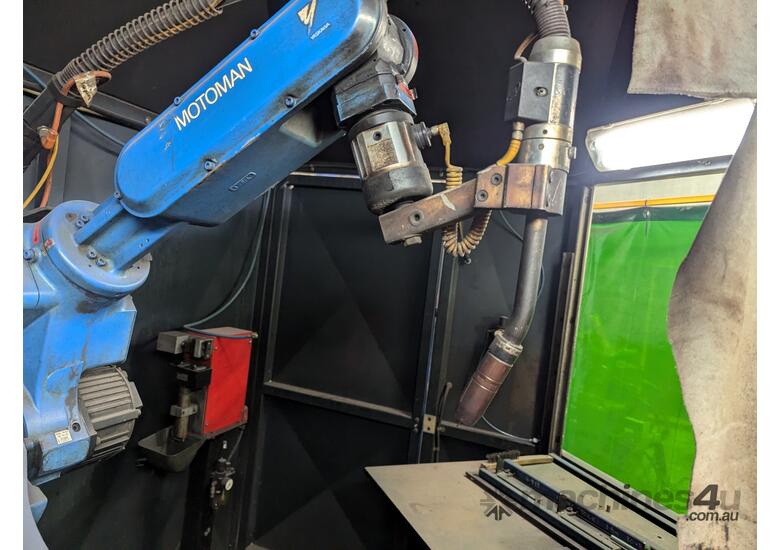 Yaskawa Motoman NX100 CNC Robotic Welding Cell- High-Performance, Fully Enclosed System!
