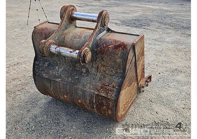 caption 1200mm GP Bucket to suit 20t Excavator, Ears 325mm, Centres 460mm, Pins 80mm