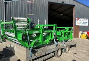 Unrolla LX104 Round bale unroller / bale feeder