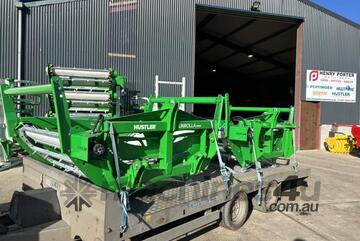Unrolla LX104 Round bale unroller / bale feeder