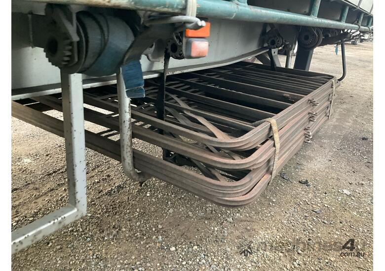 1996 Freighter ST3 Tri Axle Flat Top Curtainside Trailer