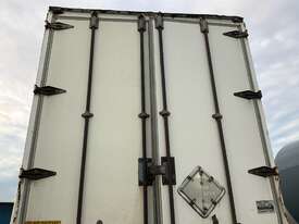 1996 Freighter ST3 Tri Axle Flat Top Curtainside Trailer - picture2' - Click to enlarge