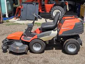 2014 Husqvarna R 422 Ts AWD - picture0' - Click to enlarge
