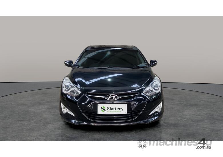 caption 2013 Hyundai i40 Premium Sedan Petrol (Auto)