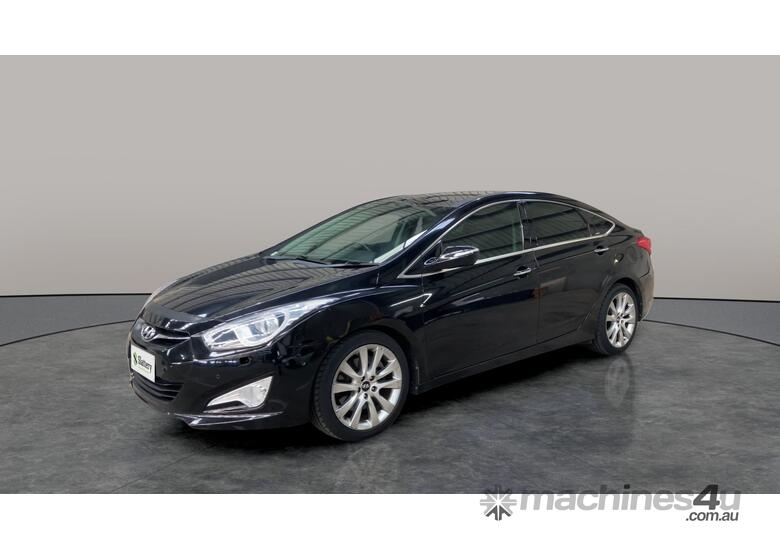 caption 2013 Hyundai i40 Premium Sedan Petrol (Auto)