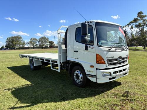 2017 Hino 500 SERIES FE1426 LONG  Tray