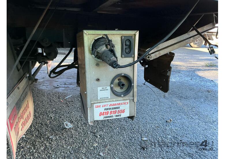 caption 2011 Hino 300 616 Pantech