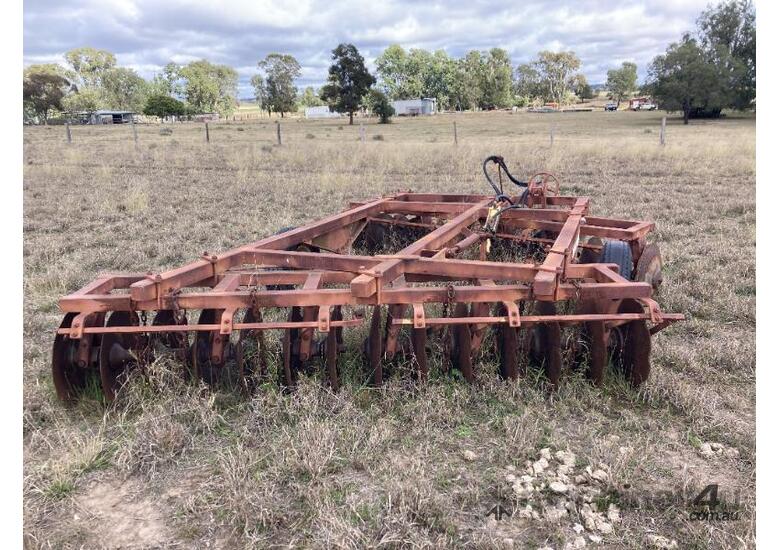 Napier Grasslands 28 Disc wheeled offset plough