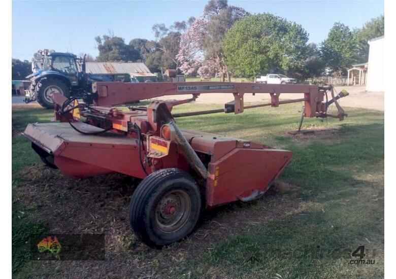 caption (8647) Massey Ferguson Mower / Conditioner