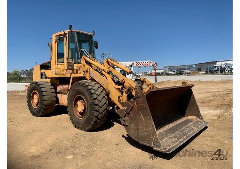 2000 CASE 621J Wheel Loader