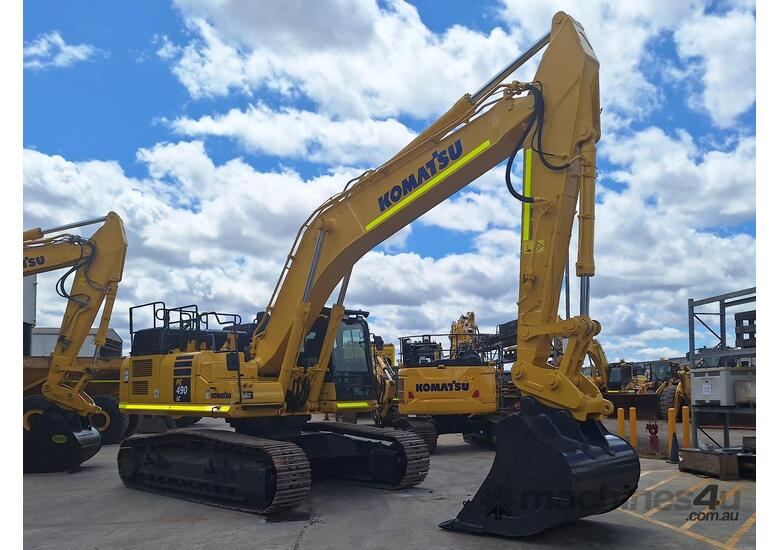 2020 Komatsu PC490LC_11