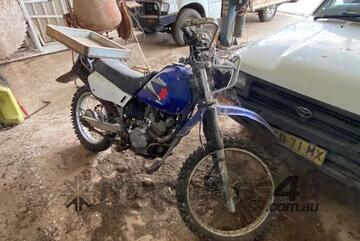 Suzuki   200 DR Bike