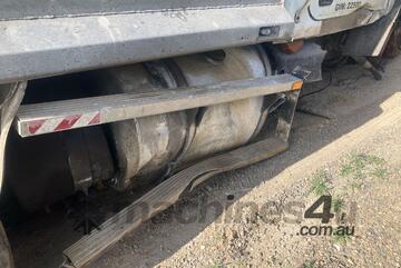 Mack 2002   Fleet-Liner Tipper