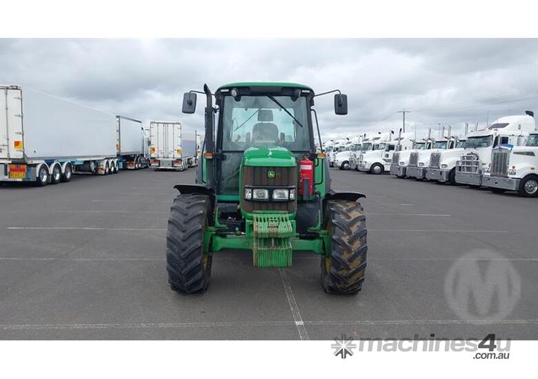 John Deere 6130
