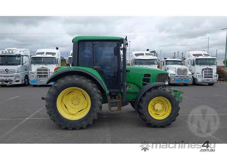 John Deere 6130