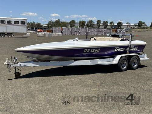 1989 SKICRAFT INTERCEPTOR SKI BOAT