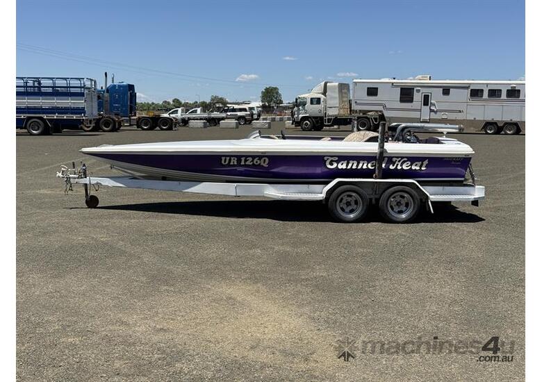 1989 SKICRAFT INTERCEPTOR SKI BOAT