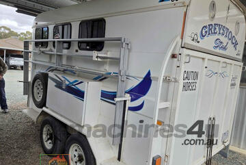 (10197) Smiff-Industries Angle Loader Horse Float (Kyabram, VIC)