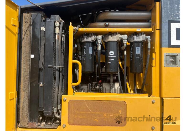 2010 John Deere 670 G Articulated Grader