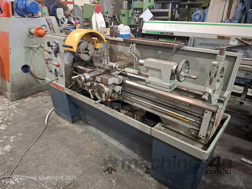 Colchester Triumph 2000 Centre Lathe