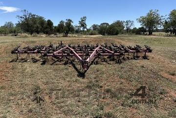 International   2-11 Scarifier