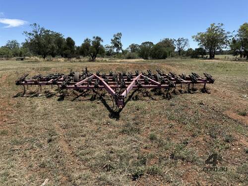 International 2-11 Scarifier 