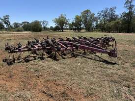 International 2-11 Scarifier  - picture0' - Click to enlarge